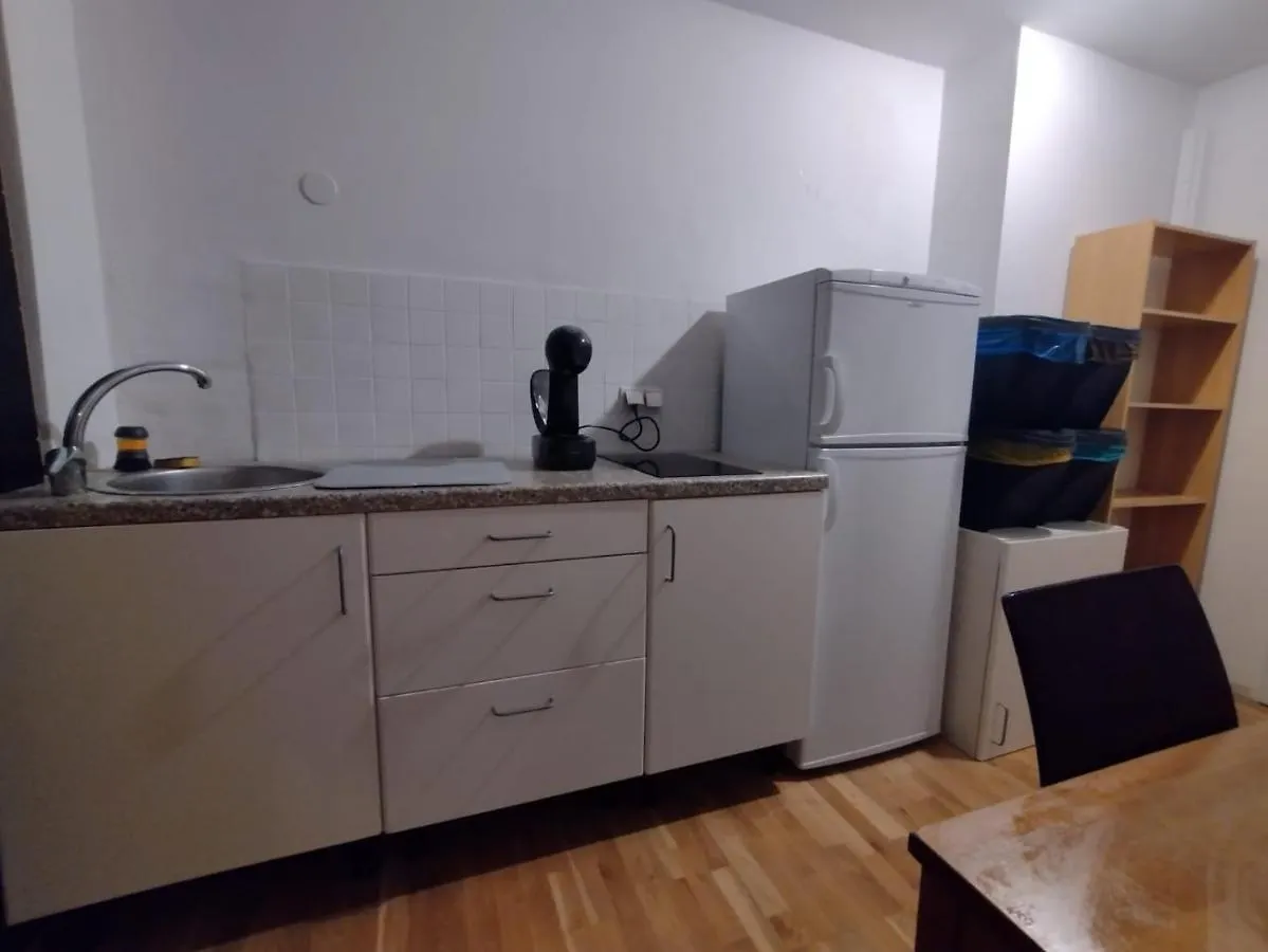 Quiet And Comfy Room In Kraków